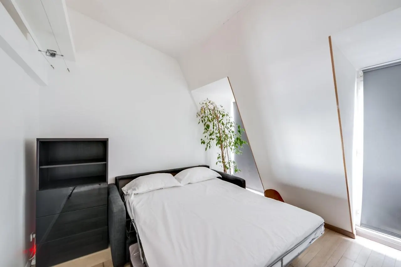 1st - Chatelet Les Halles - Rue Ferronnerie - Id 161 * Париж