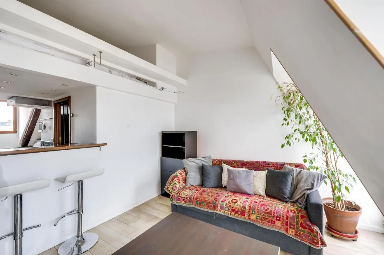 Appartement 1st - Chatelet Les Halles - Rue Ferronnerie - Id 161 Parijs